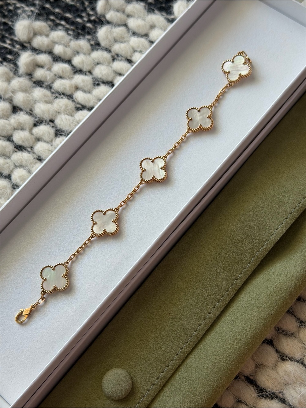 Vintage Alhambra bracelet, 5 motifs White Mother-of-Pearl clover
